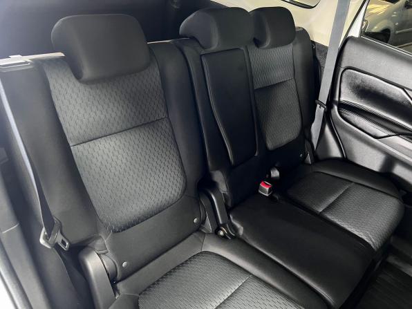 Mitsubishi Outlander III Рестайлинг 2 с пробегом 2015 года, цена 1 695 000 рублей, 180327 км, внедорожник, Автокод Объявления