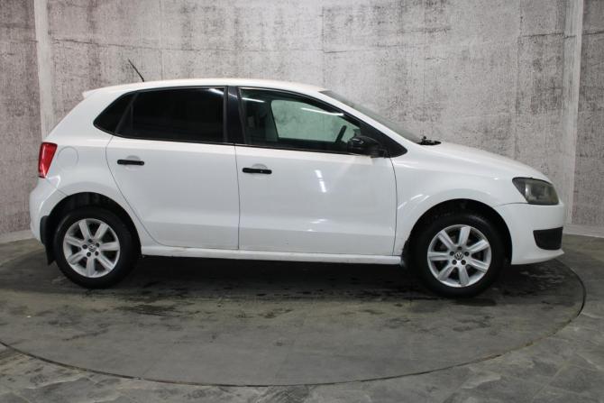 Volkswagen Polo V с пробегом 2009 года, цена 330 000 рублей, 282299 км, хэтчбек, Автокод Объявления