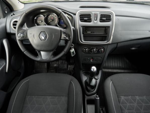 Renault Sandero II с пробегом 2016 года, цена 774 000 рублей, 193470 км, хэтчбек, Автокод Объявления
