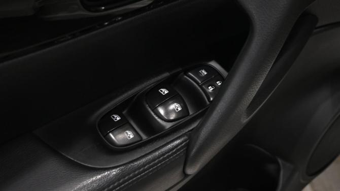 Nissan Qashqai II Рестайлинг с пробегом 2021 года, цена 2 395 000 рублей, 105800 км, внедорожник, Автокод Объявления