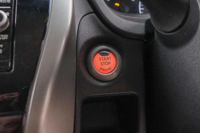 Nissan Note II с пробегом 2016 года, цена 989 000 рублей, 160050 км, хэтчбек, Автокод Объявления