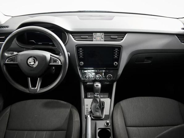 Skoda Octavia III (A7) Рестайлинг с пробегом 2020 года, цена 2 710 000 рублей, 51941 км, лифтбек, Автокод Объявления