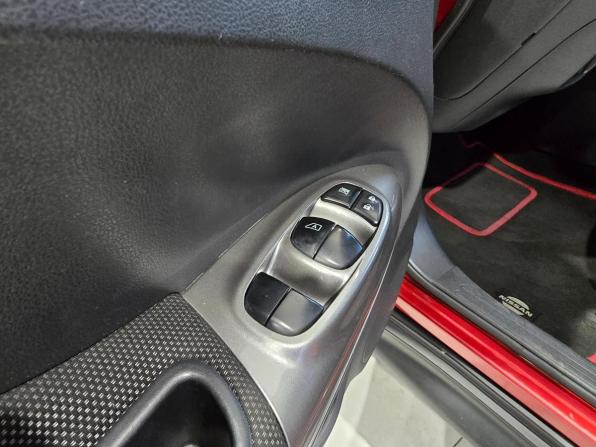 Nissan Juke I с пробегом 2012 года, цена 1 199 000 рублей, 81000 км, внедорожник, Автокод Объявления