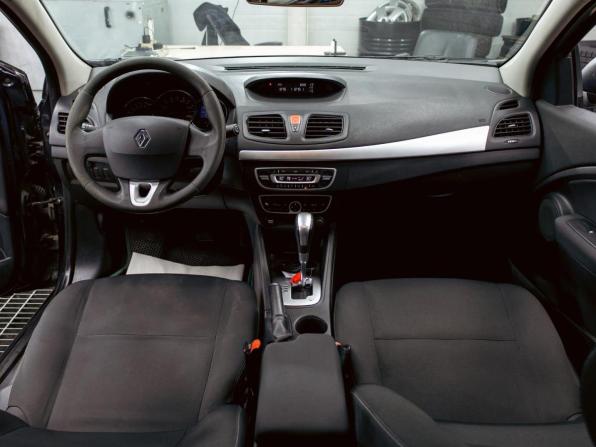 Renault Fluence I с пробегом 2010 года, цена 695 000 рублей, 190000 км, седан, Автокод Объявления