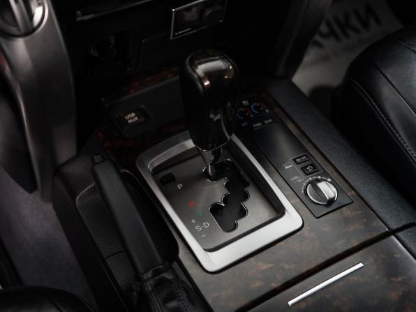 Toyota Land Cruiser 200 Series Рестайлинг 1 с пробегом 2012 года, цена 4 000 000 рублей, 260555 км, внедорожник, Автокод Объявления