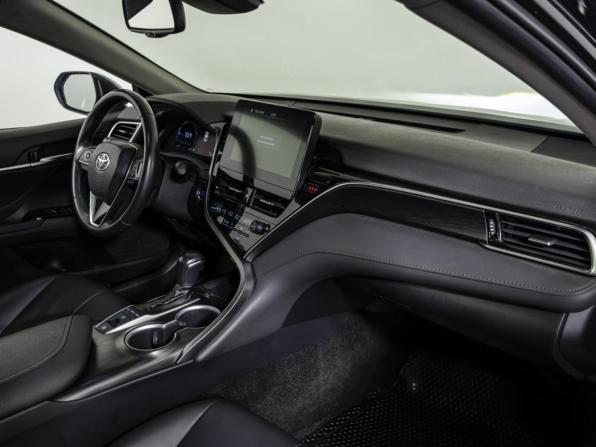 Toyota Camry VIII (XV70) Рестайлинг с пробегом 2023 года, цена 3 599 000 рублей, 39000 км, седан, Автокод Объявления