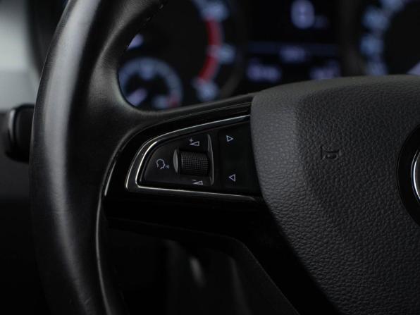 Skoda Rapid I Рестайлинг с пробегом 2018 года, цена 1 437 050 рублей, 63192 км, лифтбек, Автокод Объявления