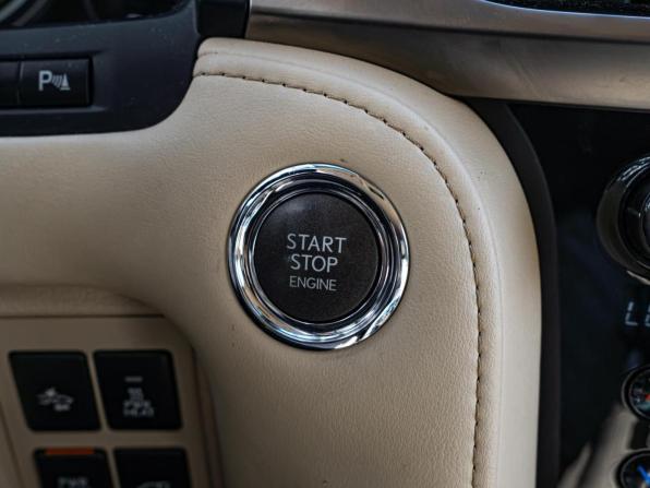 Lexus LX III Рестайлинг 2 с пробегом 2016 года, цена 5 870 000 рублей, 249169 км, внедорожник, Автокод Объявления