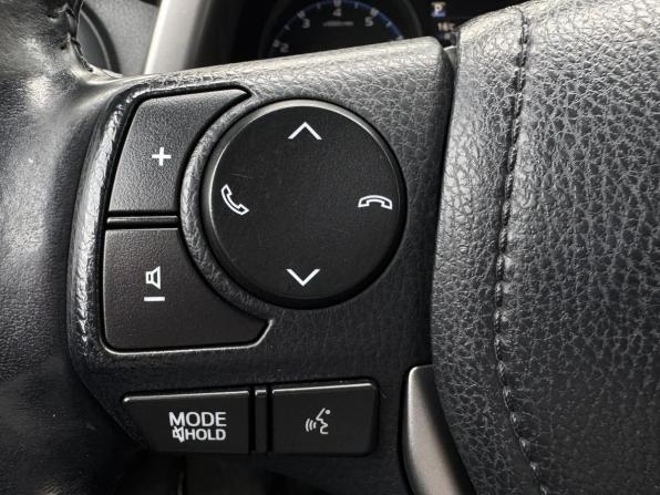 Toyota RAV4 IV (XA40) Рестайлинг с пробегом 2018 года, цена 2 699 000 рублей, 186469 км, внедорожник, Автокод Объявления