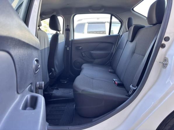 Renault Logan II с пробегом 2018 года, цена 499 900 рублей, 279088 км, седан, Автокод Объявления