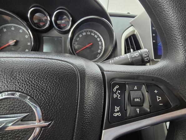 Opel Astra J с пробегом 2011 года, цена 749 000 рублей, 231000 км, хэтчбек, Автокод Объявления