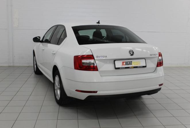 Skoda Octavia III (A7) Рестайлинг с пробегом 2018 года, цена 1 730 000 рублей, 88653 км, лифтбек, Автокод Объявления
