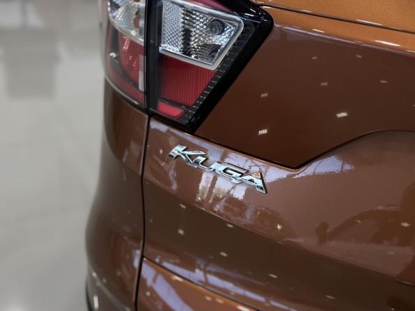 Ford Kuga II Рестайлинг с пробегом 2017 года, цена 1 845 000 рублей, 141130 км, внедорожник, Автокод Объявления