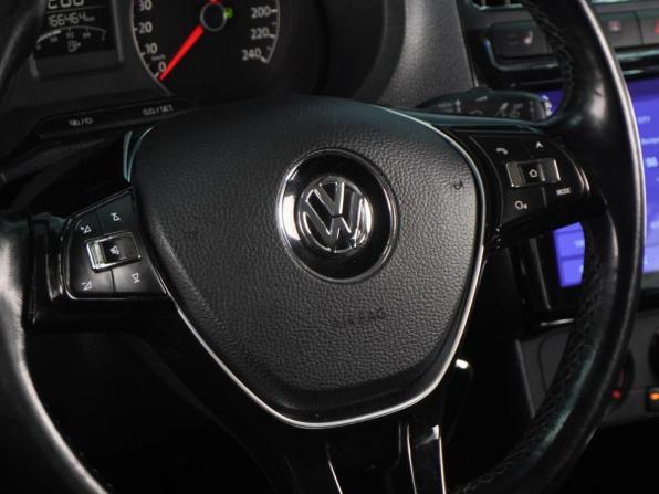Volkswagen Polo V Рестайлинг с пробегом 2016 года, цена 1 139 000 рублей, 166464 км, седан, Автокод Объявления