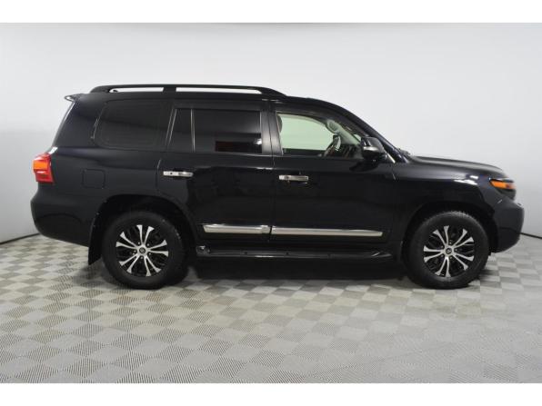 Toyota Land Cruiser 200 Series Рестайлинг 1 с пробегом 2014 года, цена 3 120 000 рублей, 300700 км, внедорожник, Автокод Объявления