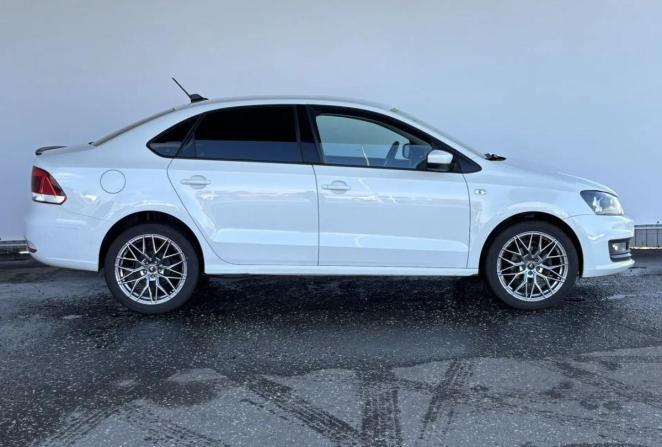 Volkswagen Polo V Рестайлинг с пробегом 2017 года, цена 1 170 000 рублей, 105871 км, седан, Автокод Объявления