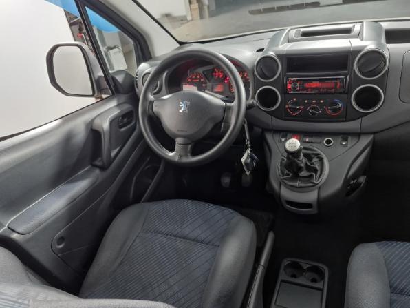 Peugeot Partner II с пробегом 2009 года, цена 415 000 рублей, 328580 км, минивэн, Автокод Объявления