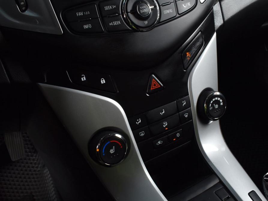 Chevrolet Cruze I Рестайлинг Кемерово  - изображение 16