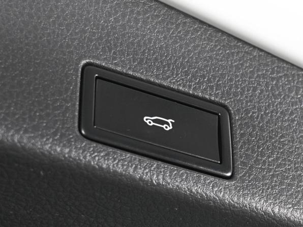 Volkswagen Touareg II Рестайлинг с пробегом 2017 года, цена 3 719 000 рублей, 86356 км, внедорожник, Автокод Объявления