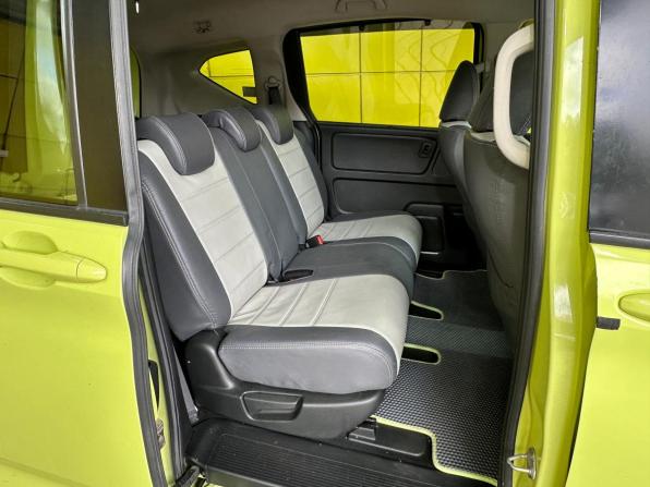 Honda Freed II с пробегом 2017 года, цена 1 499 000 рублей, 136000 км, компактвэн, Автокод Объявления