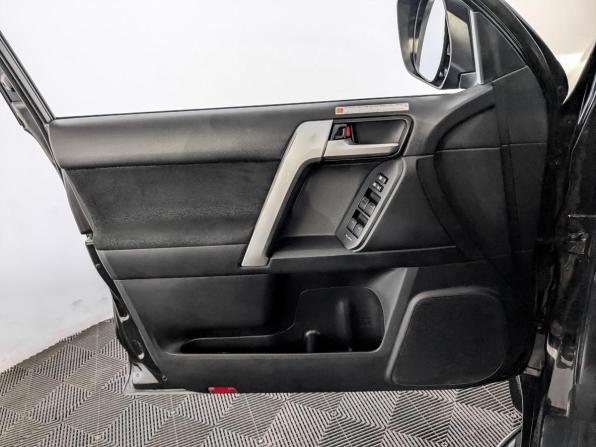 Toyota Land Cruiser Prado 150 Series Рестайлинг 2 с пробегом 2020 года, цена 4 700 000 рублей, 173638 км, внедорожник, Автокод Объявления