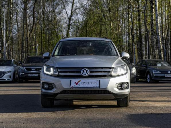 Volkswagen Tiguan I Рестайлинг с пробегом 2011 года, цена 1 030 000 рублей, 279931 км, внедорожник, Автокод Объявления