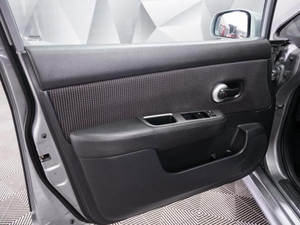 Nissan Tiida I Рестайлинг с пробегом 2011 года, цена 773 000 рублей, 180000 км, хэтчбек, Автокод Объявления