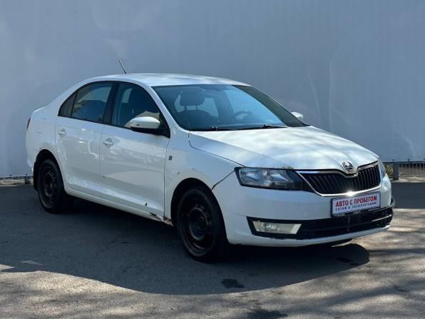 Skoda Rapid I с пробегом 2015 года, цена 700 000 рублей, 343446 км, лифтбек, Автокод Объявления