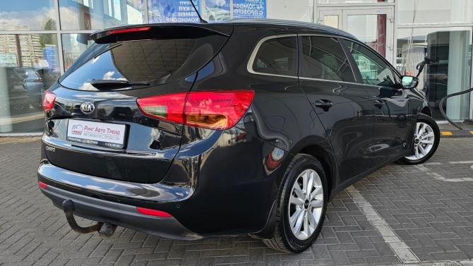 Kia Ceed II с пробегом 2014 года, цена 939 000 рублей, 171560 км, универсал, Автокод Объявления