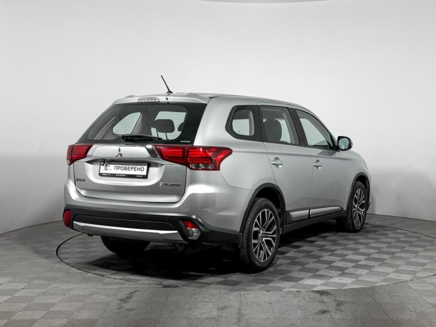 Mitsubishi Outlander III Рестайлинг 2 Санкт-Петербург  - изображение 5