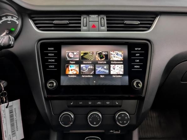 Skoda Octavia III (A7) Рестайлинг с пробегом 2020 года, цена 2 200 000 рублей, 39117 км, лифтбек, Автокод Объявления