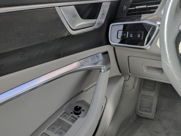 Audi A6 V (C8) с пробегом 2019 года, цена 3 795 000 рублей, 65002 км, седан, Автокод Объявления