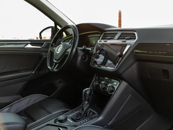 Volkswagen Tiguan II с пробегом 2017 года, цена 2 698 000 рублей, 161294 км, внедорожник, Автокод Объявления