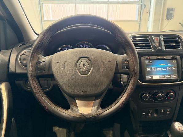 Renault Logan II с пробегом 2014 года, цена 630 000 рублей, 179738 км, седан, Автокод Объявления