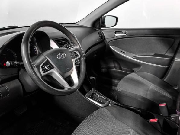 Hyundai Solaris I с пробегом 2012 года, цена 645 000 рублей, 170000 км, хэтчбек, Автокод Объявления
