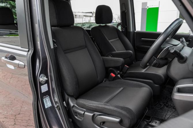 Honda Stepwgn V Рестайлинг с пробегом 2021 года, цена 2 939 000 рублей, 39277 км, минивэн, Автокод Объявления