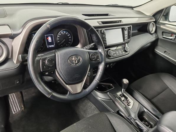Toyota RAV4 IV (XA40) Рестайлинг с пробегом 2018 года, цена 2 250 000 рублей, 106001 км, внедорожник, Автокод Объявления