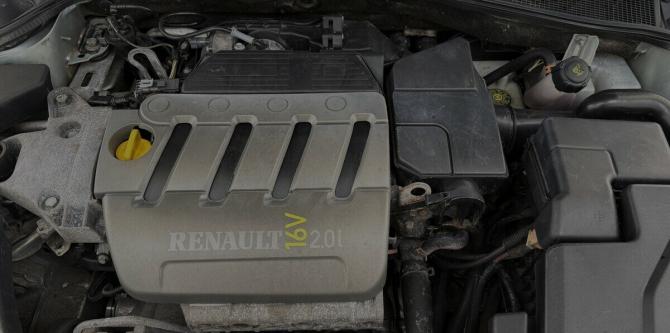 Renault Laguna II с пробегом 2003 года, цена 330 000 рублей, 202633 км, лифтбек, Автокод Объявления