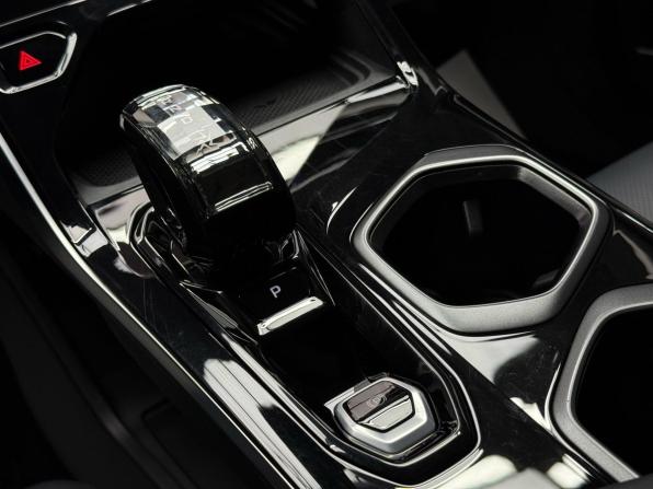 Geely Atlas II с пробегом 2024 года, цена 2 999 000 рублей, 43287 км, внедорожник, Автокод Объявления