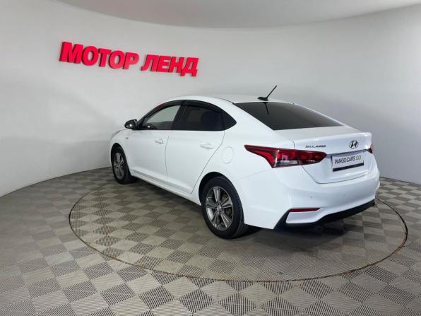 Hyundai Solaris II с пробегом 2019 года, цена 940 000 рублей, 202256 км, седан, Автокод Объявления