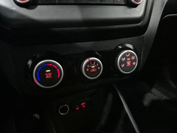 Kia Rio III Рестайлинг с пробегом 2015 года, цена 950 000 рублей, 159300 км, седан, Автокод Объявления