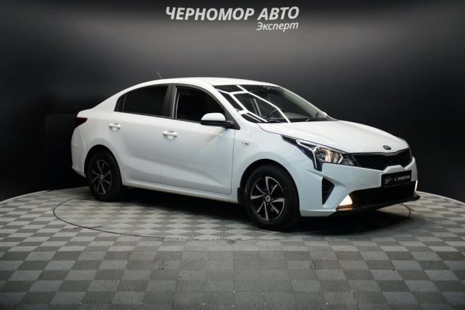 Kia Rio IV Рестайлинг с пробегом 2021 года, цена 1 339 000 рублей, 216010 км, седан, Автокод Объявления