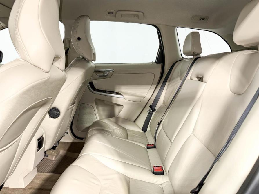 Volvo XC60 I Рестайлинг Санкт-Петербург  - изображение 13