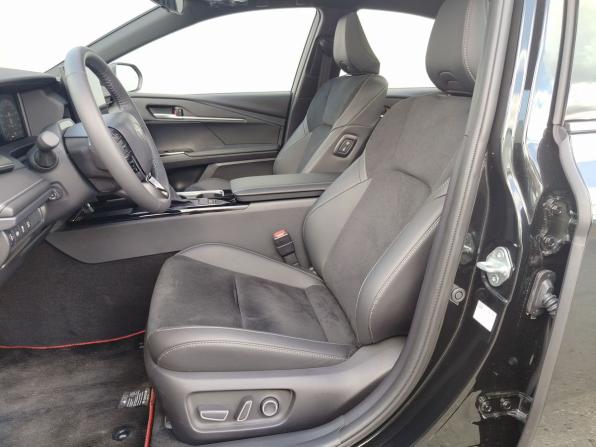 Toyota Camry IX (XV80) China Market с пробегом 2025 года, цена 4 100 000 рублей, 24 км, седан, Автокод Объявления