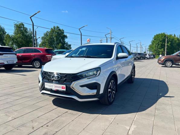 Lada (ВАЗ) Vesta I Рестайлинг (NG) с пробегом 2024 года, цена 1 664 800 рублей, 26000 км, универсал, Автокод Объявления