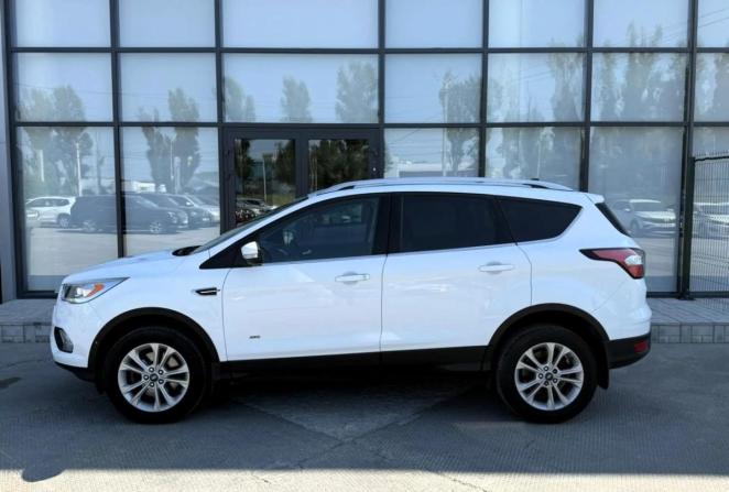 Ford Kuga II Рестайлинг с пробегом 2017 года, цена 1 420 000 рублей, 128854 км, внедорожник, Автокод Объявления
