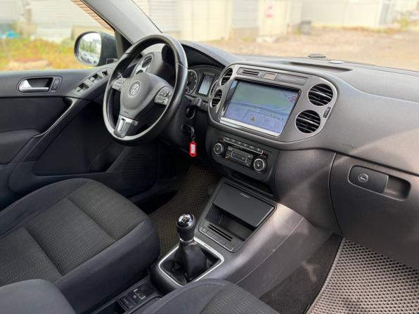 Volkswagen Tiguan I Рестайлинг с пробегом 2014 года, цена 885 000 рублей, 212289 км, внедорожник, Автокод Объявления