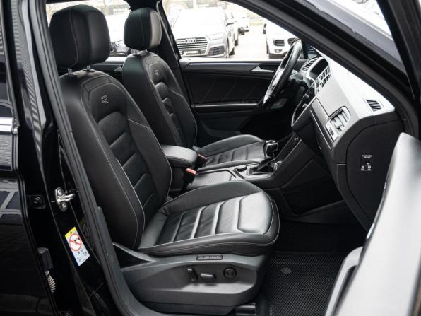 Volkswagen Tiguan II Рестайлинг с пробегом 2021 года, цена 3 840 000 рублей, 59745 км, внедорожник, Автокод Объявления