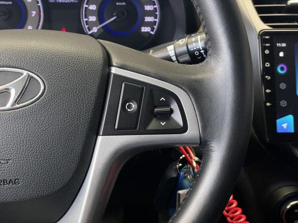 Hyundai Solaris I с пробегом 2012 года, цена 847 000 рублей, 185209 км, седан, Автокод Объявления