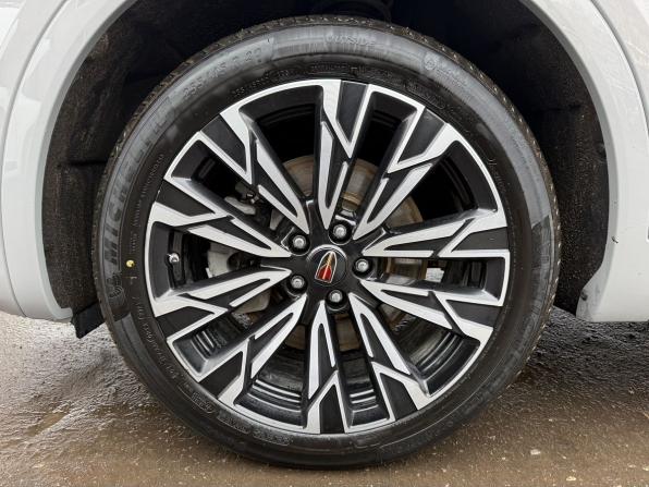 Hongqi HS5 I Рестайлинг с пробегом 2023 года, цена 3 430 000 рублей, 37579 км, внедорожник, Автокод Объявления
